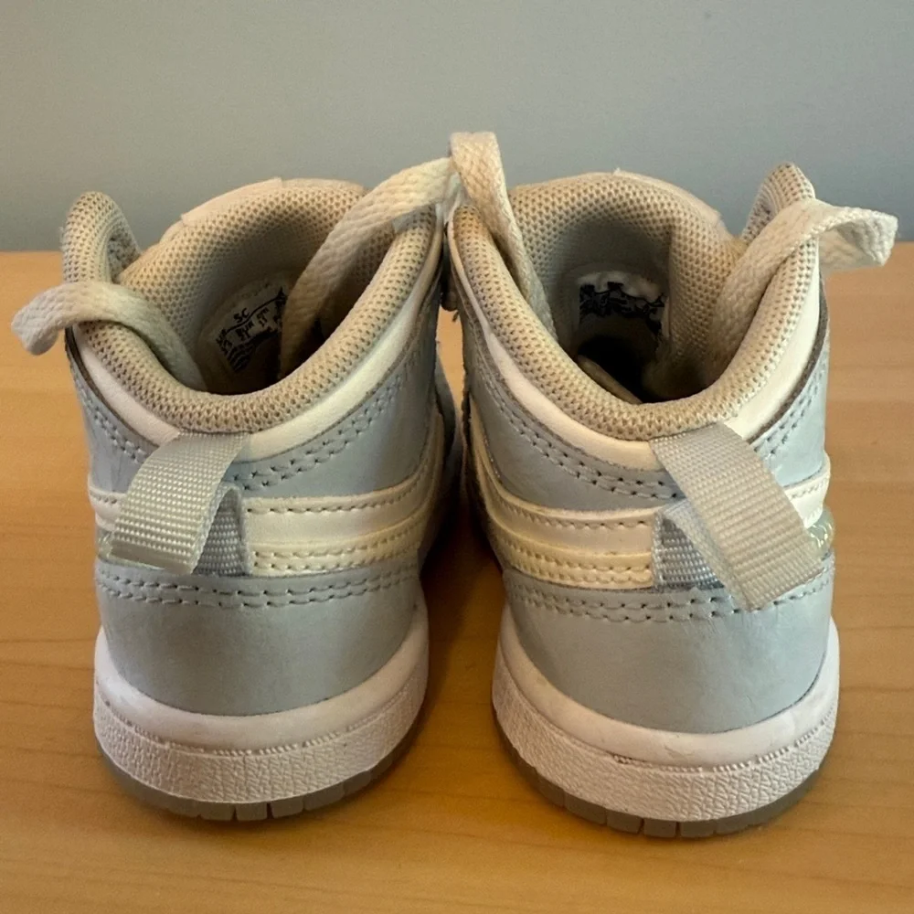 Toddler/baby light blue glitter jordans